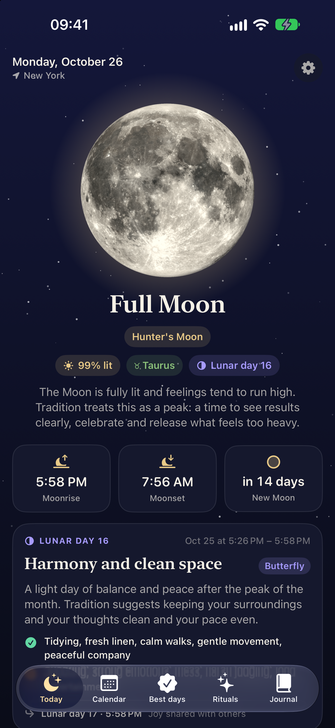 Lunula Today screen with a full Moon, phase, illumination and local moonrise time